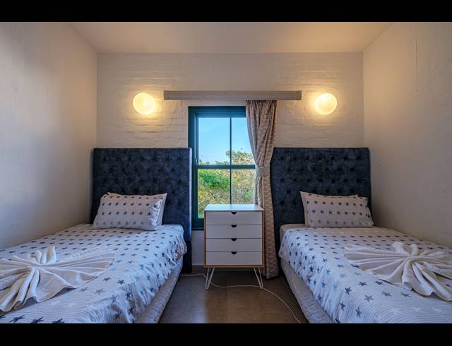 3 BEDROOM SECTIONAL TITLE FOR SALE IN THOMPSONS BAY